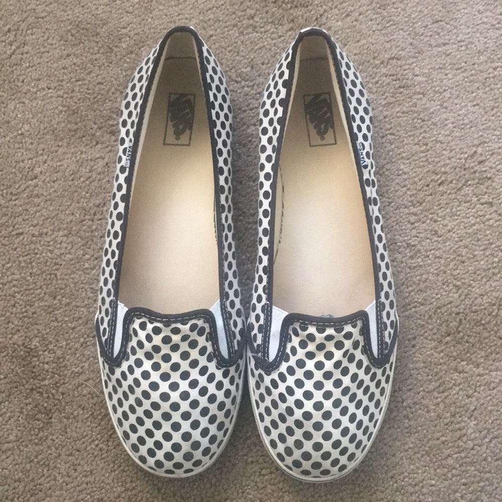 💙Donating 4/1💙 polka dot vans slide ons